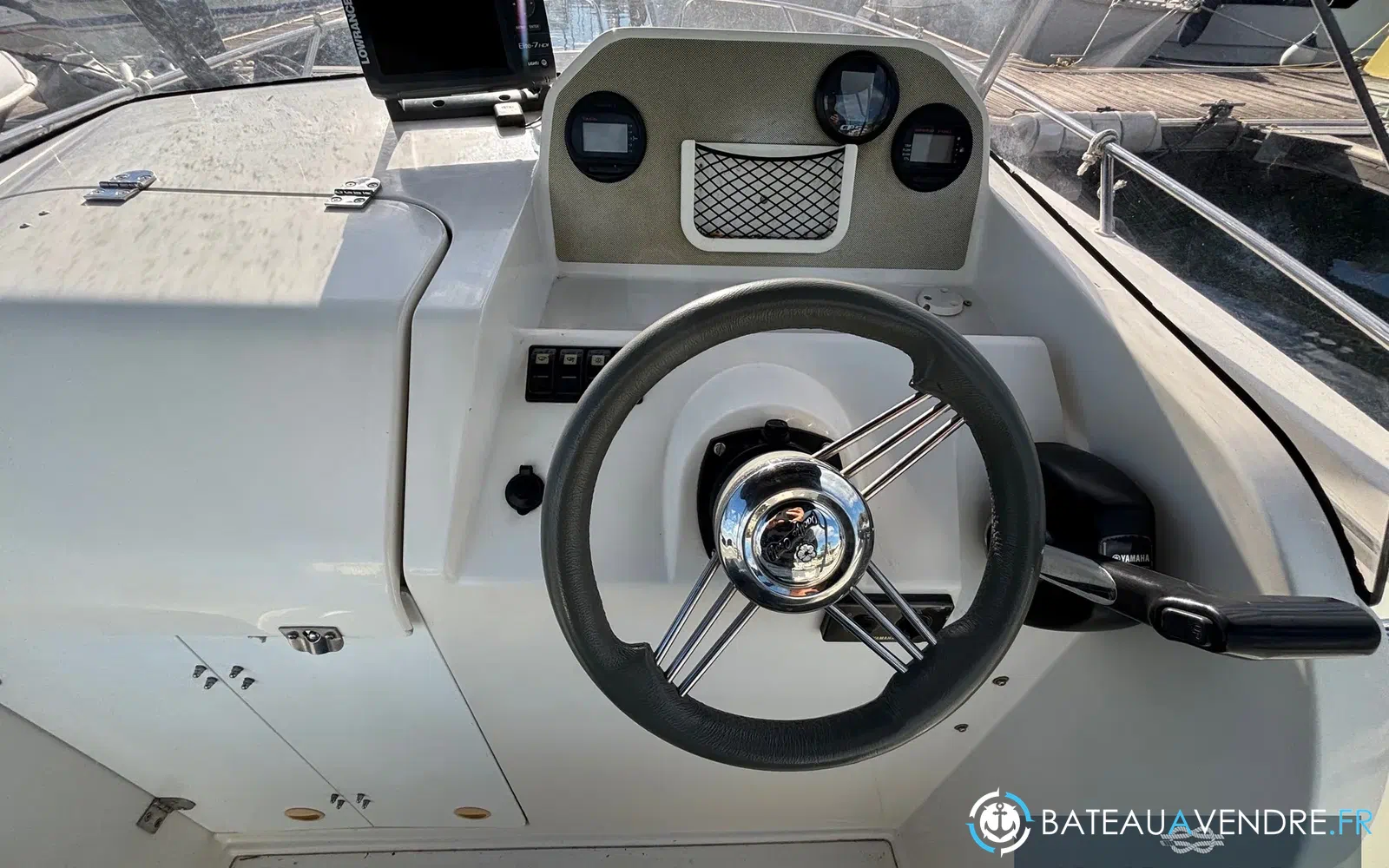 slider 9 Pacific Craft 670 Open