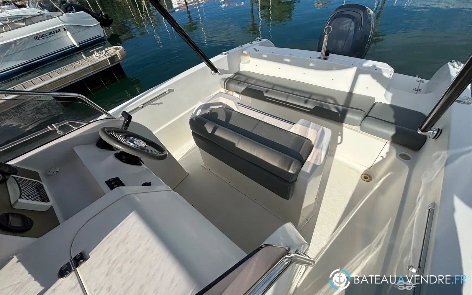 slider 10 Pacific Craft 670 Open