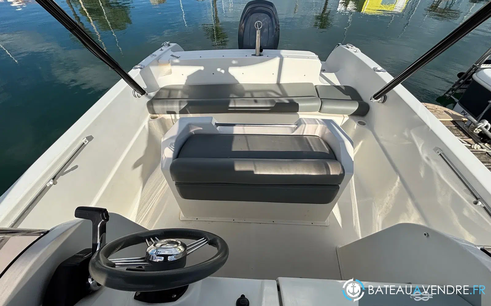 slider 11 Pacific Craft 670 Open