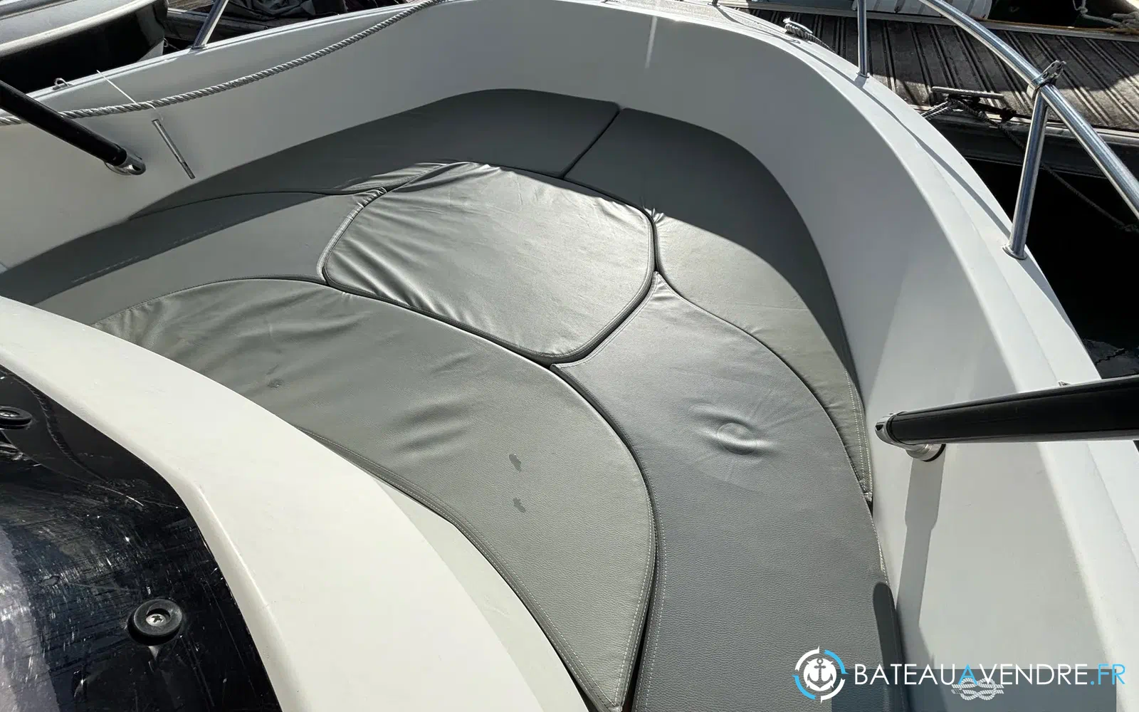 slider 19 Pacific Craft 670 Open