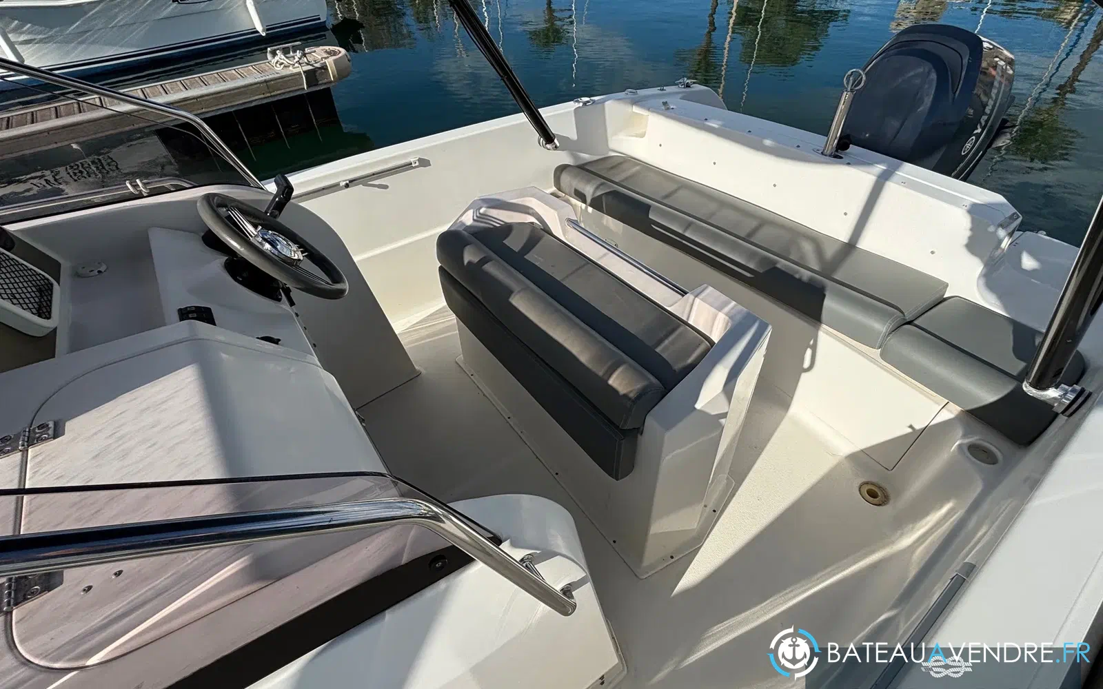 slider 24 Pacific Craft 670 Open