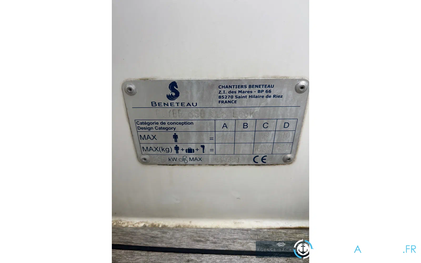 slider 22 Beneteau Flyer 850 Sun Deck