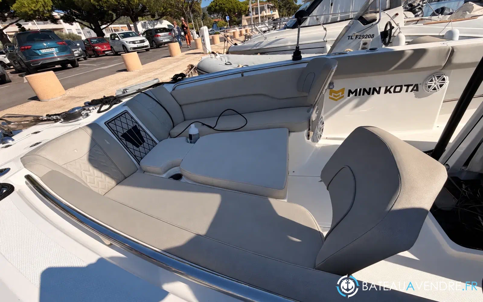 slider 13 Wellcraft Fisherman 242