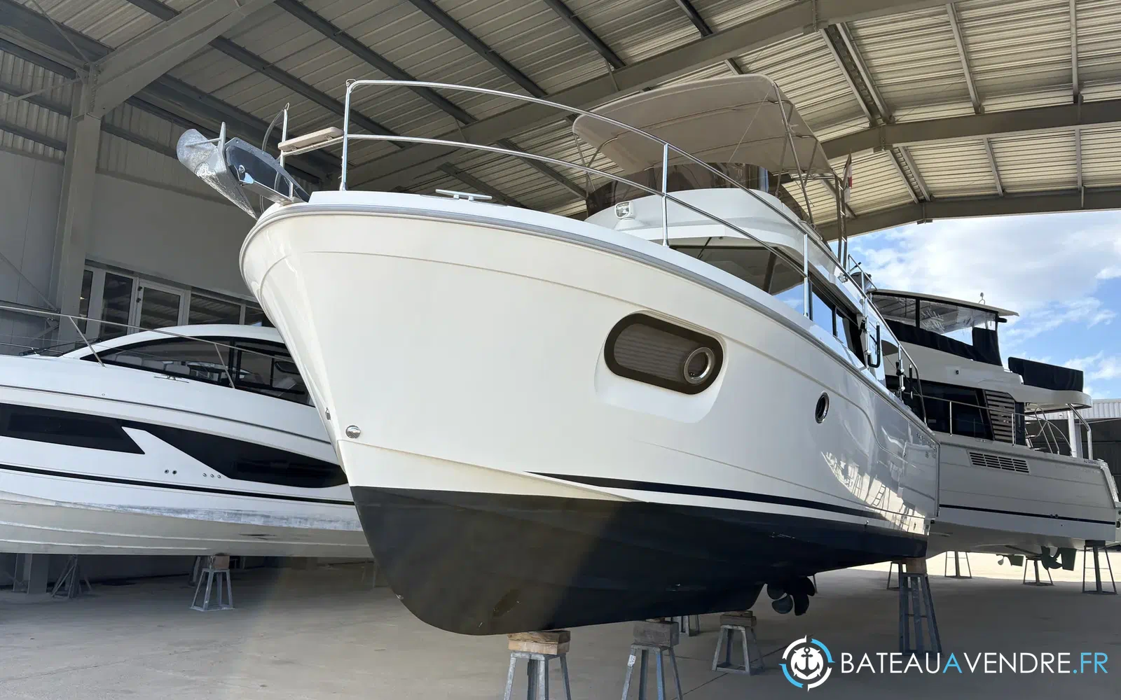 slider 1 Beneteau Swift Trawler 35