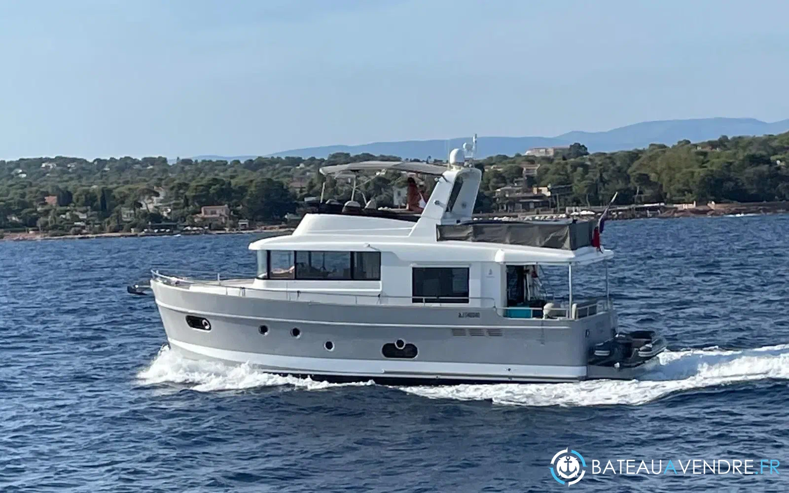 slider 1 Beneteau Swift Trawler 50