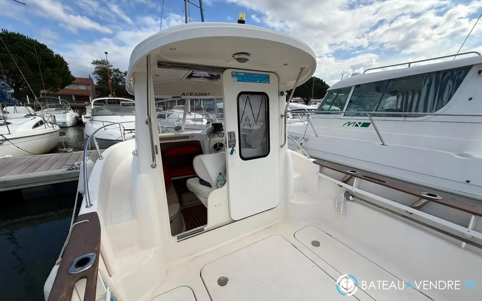 slider 6 Quicksilver 640 Pilothouse