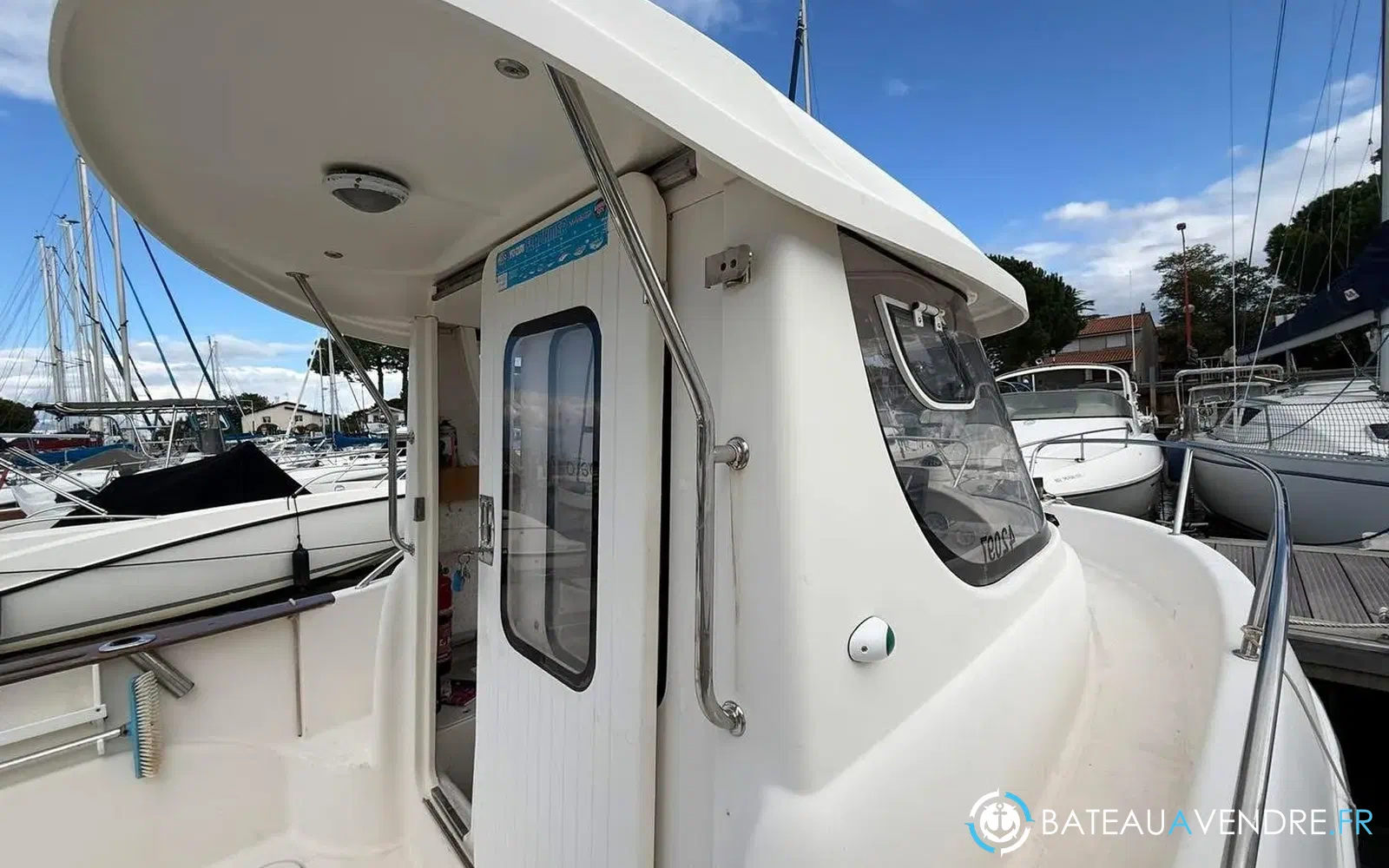 slider 3 Quicksilver 640 Pilothouse