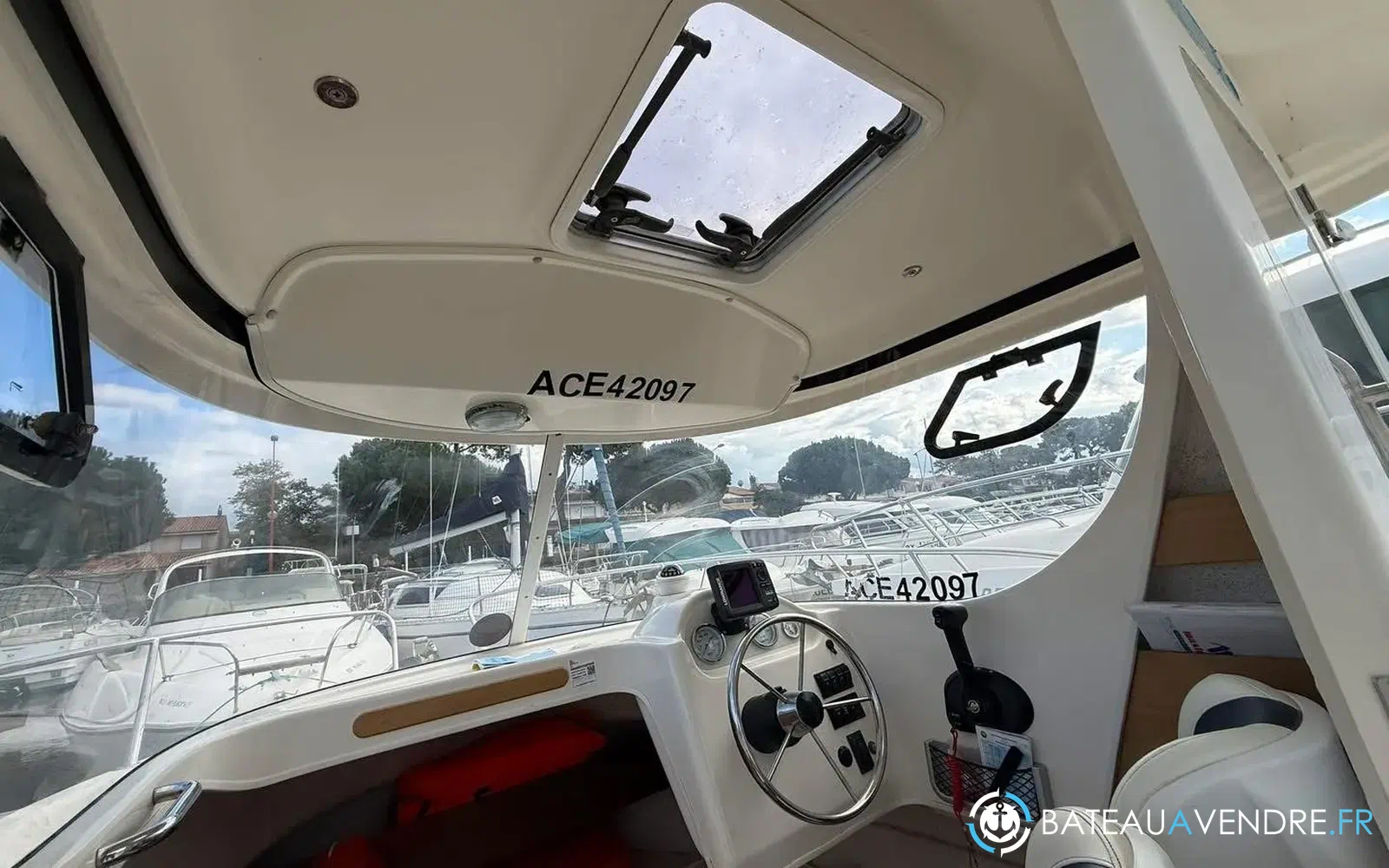 slider 11 Quicksilver 640 Pilothouse