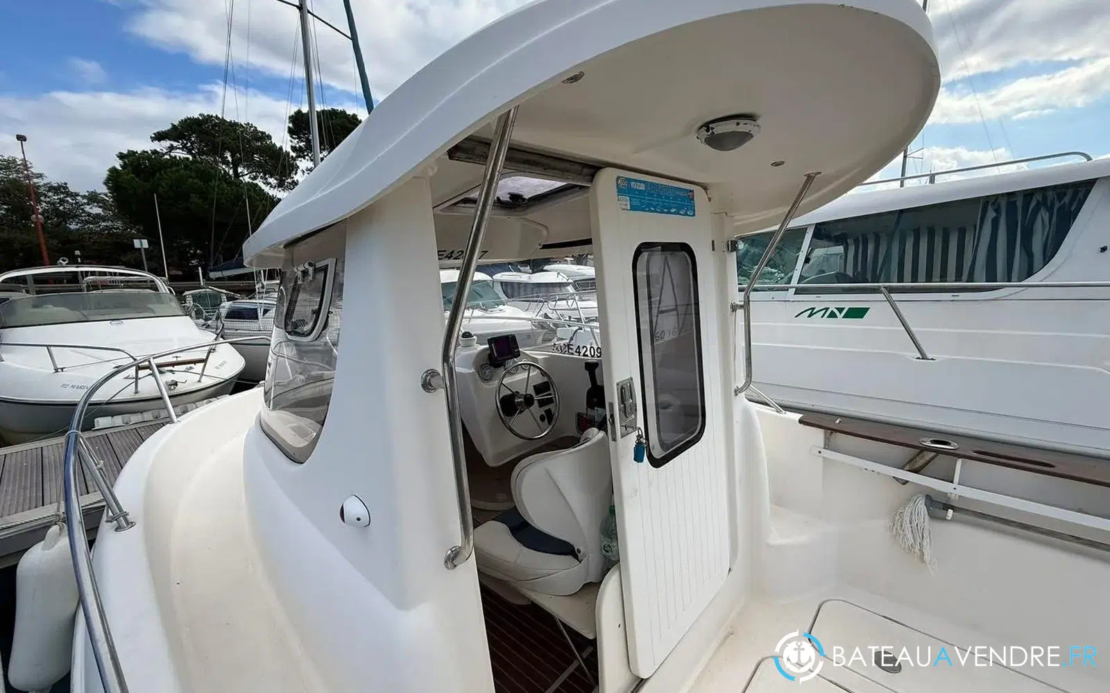 slider 4 Quicksilver 640 Pilothouse