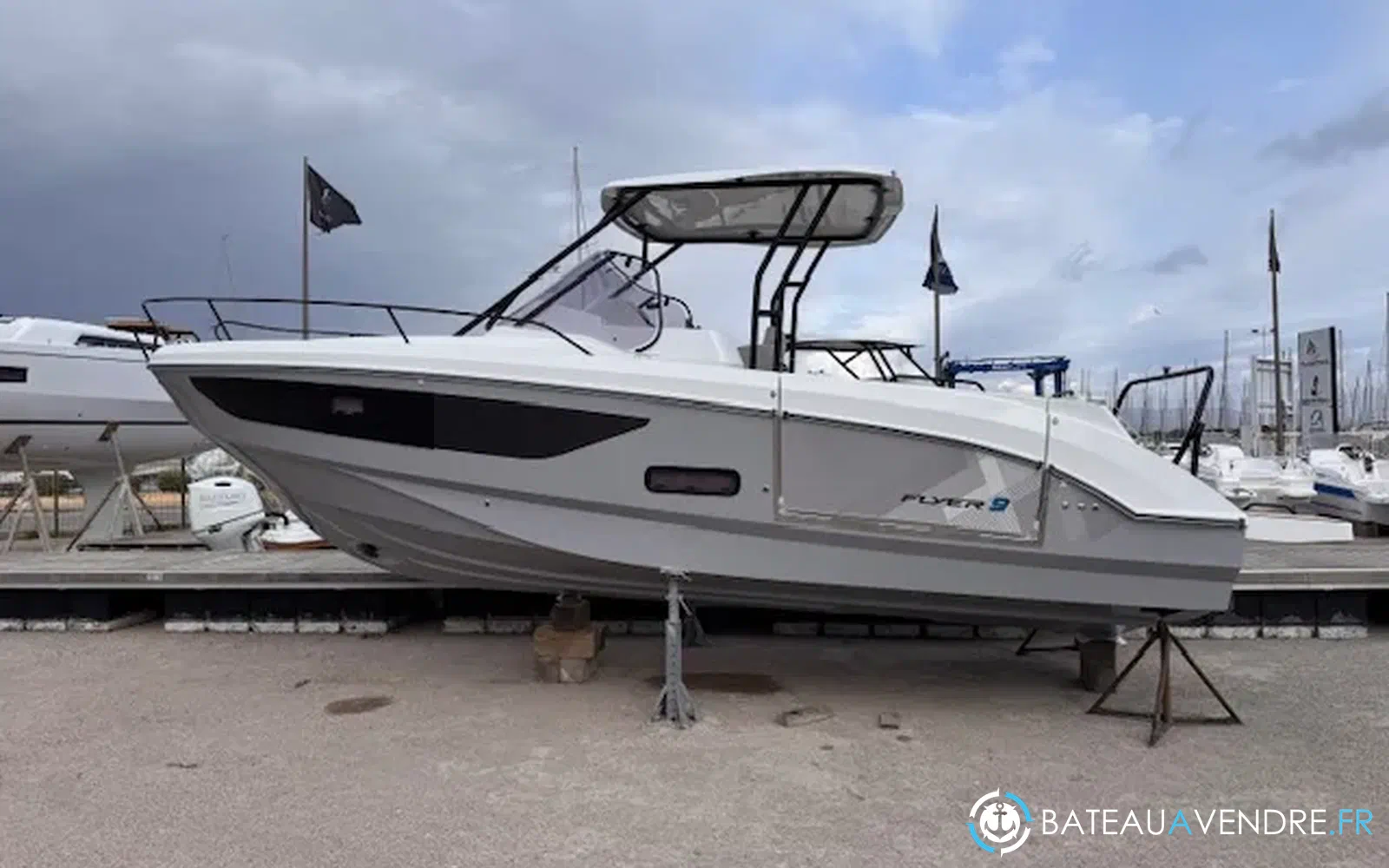 slider 0 Beneteau Flyer 9 Sundeck