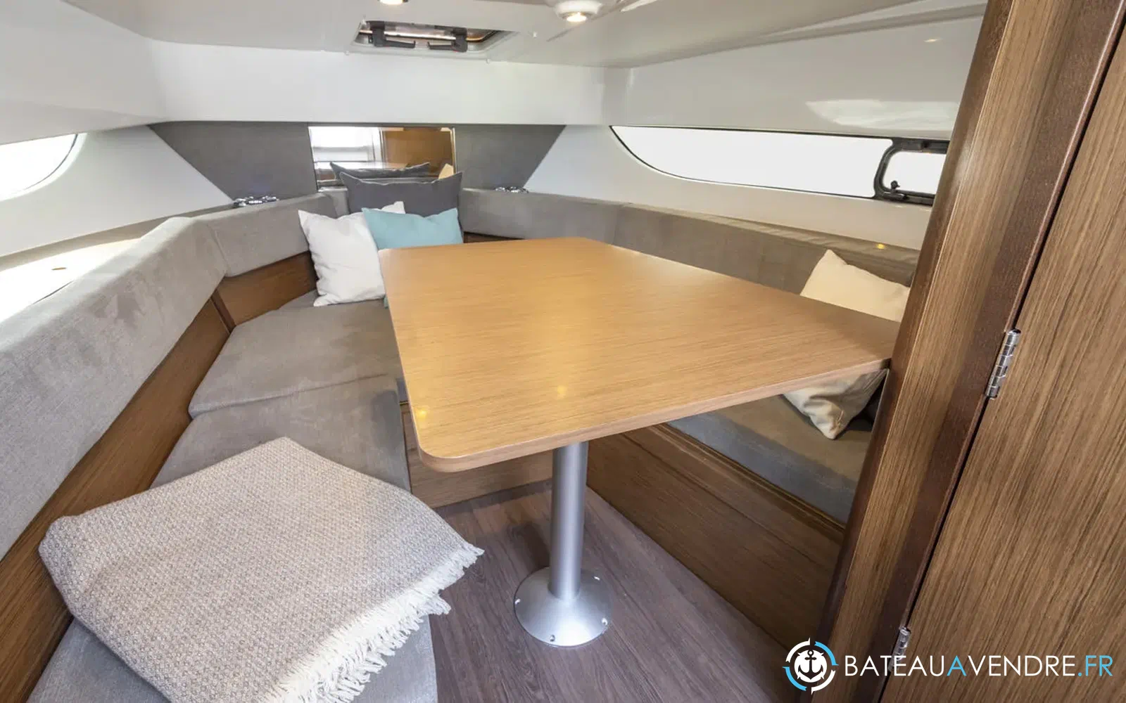 slider 7 Beneteau Flyer 9 Sundeck