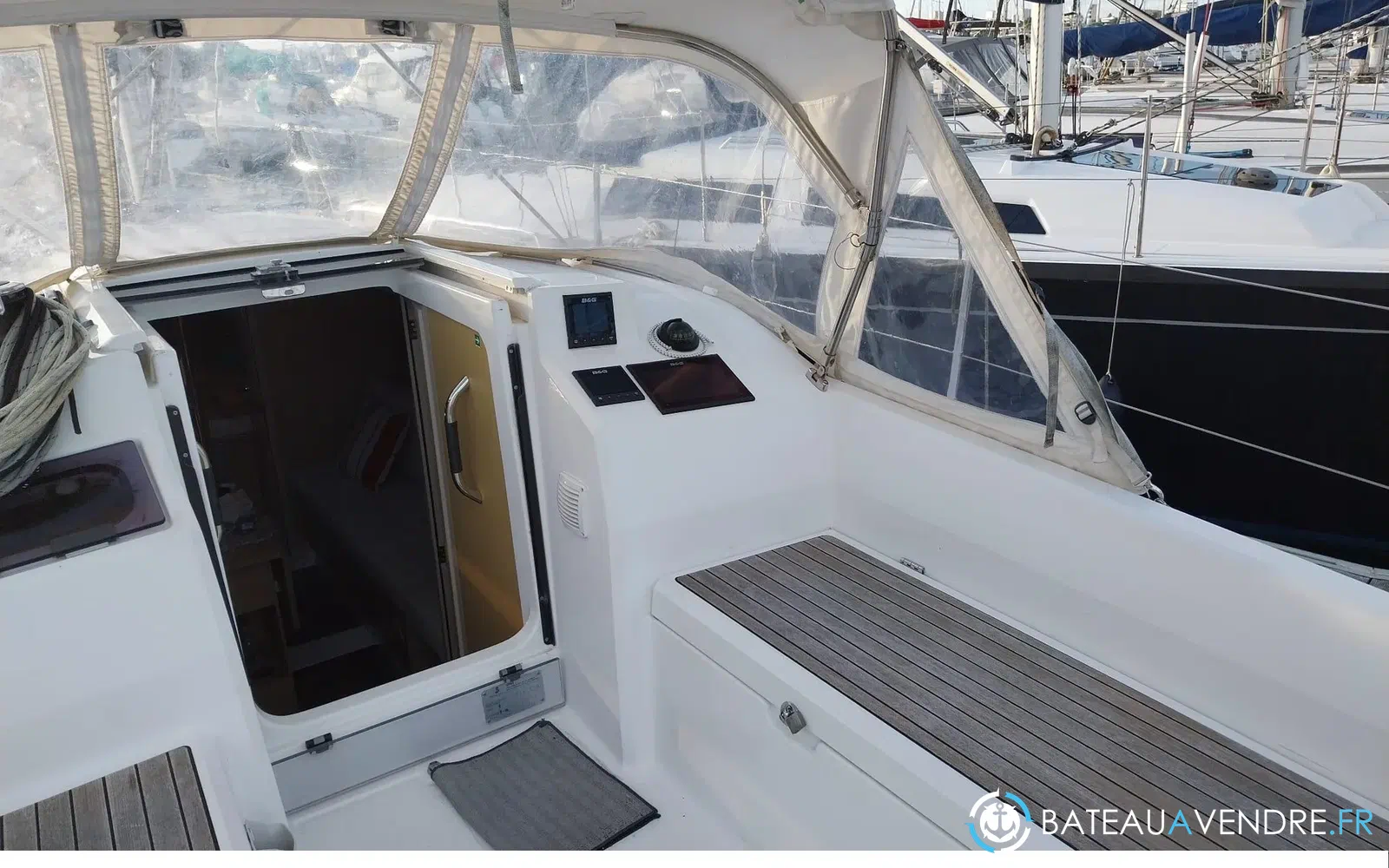 slider 17 Beneteau Oceanis 30.1