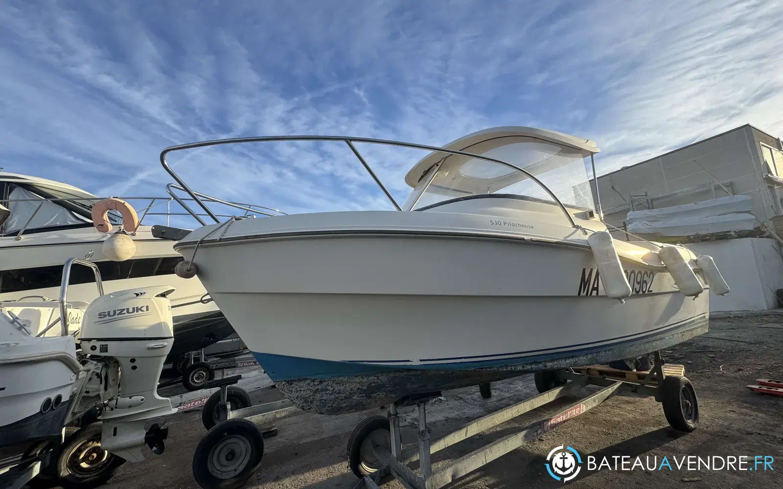 slider 4 Quicksilver 530 Pilothouse
