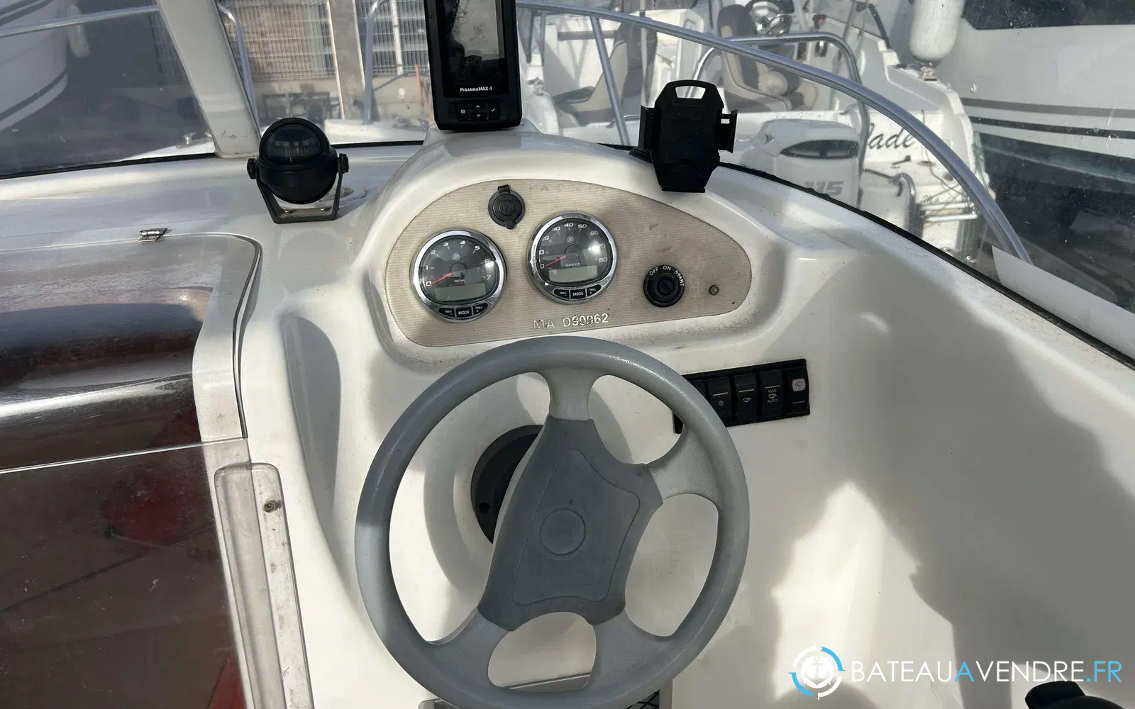 slider 7 Quicksilver 530 Pilothouse