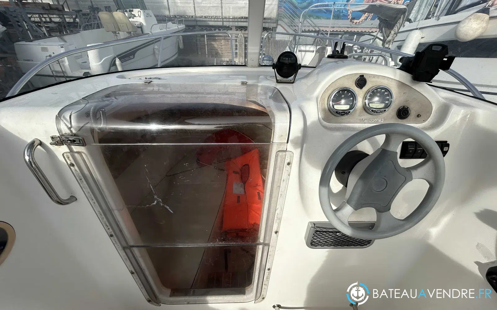 slider 8 Quicksilver 530 Pilothouse