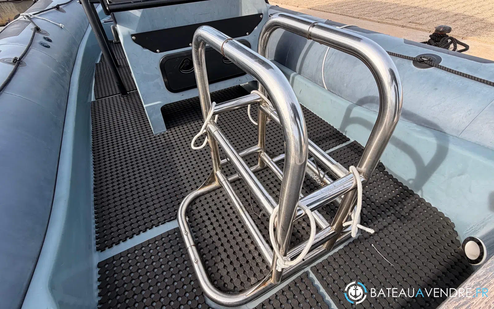 slider 9 Aka Marine R75 C Hypalon