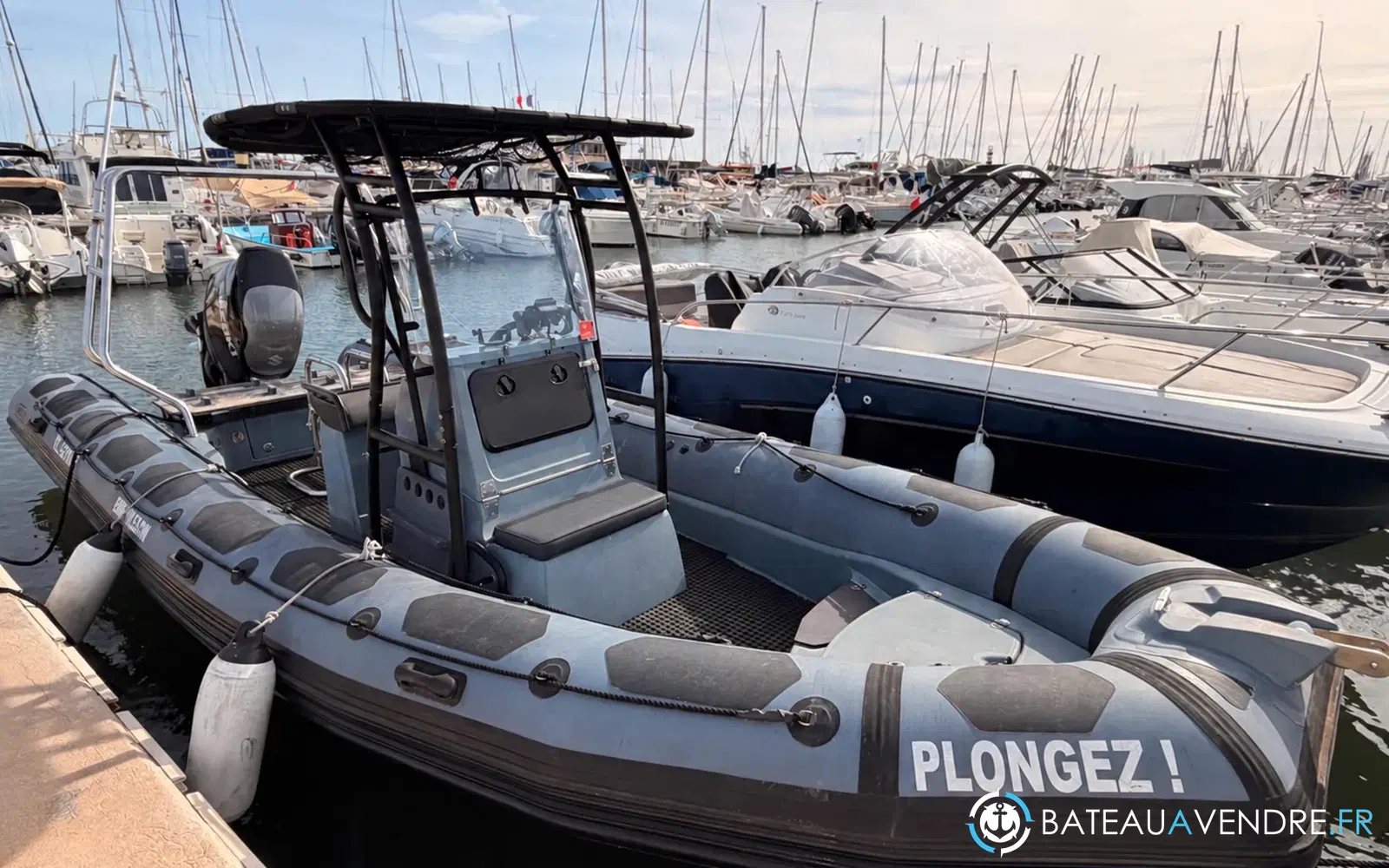 slider 1 Aka Marine R75 C Hypalon