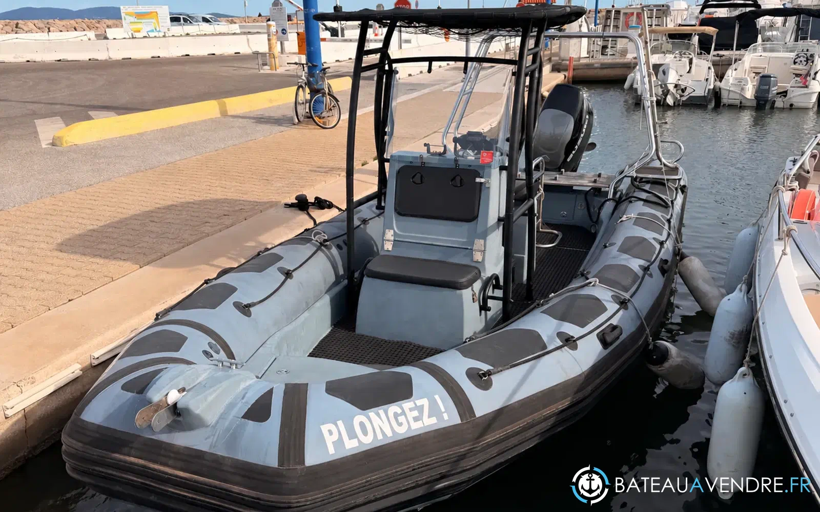 slider 3 Aka Marine R75 C Hypalon