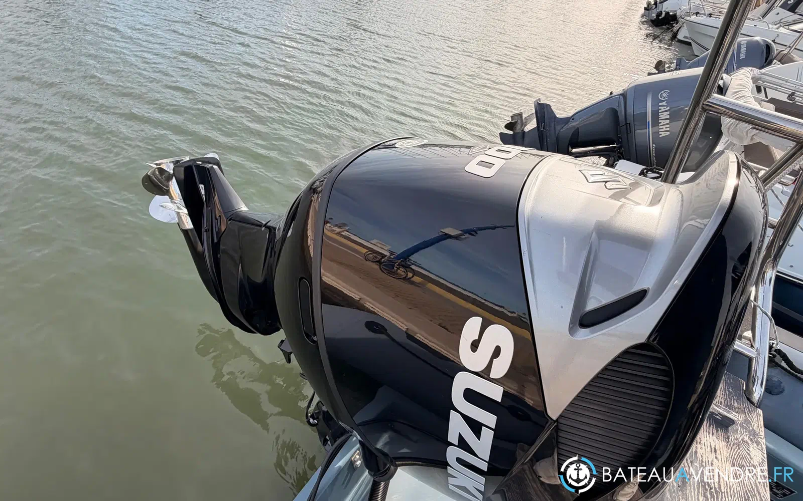 slider 7 Aka Marine R75 C Hypalon