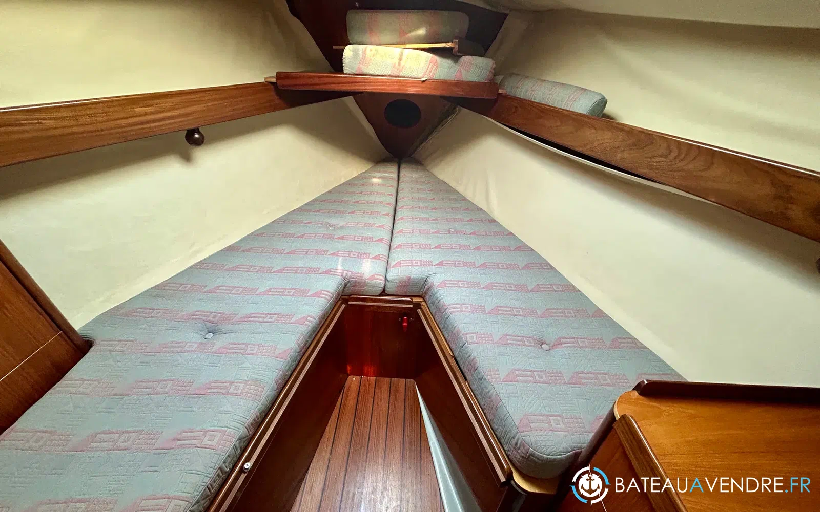 slider 6 Beneteau First 375