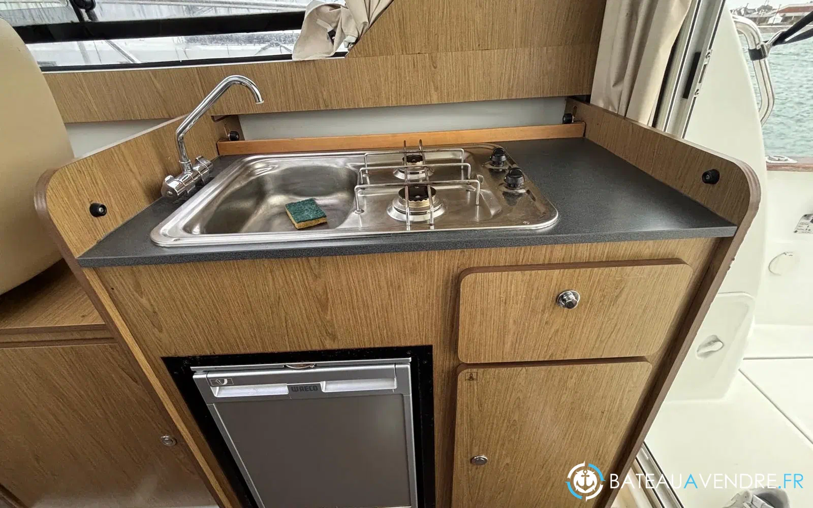 slider 9 Beneteau Antares 8