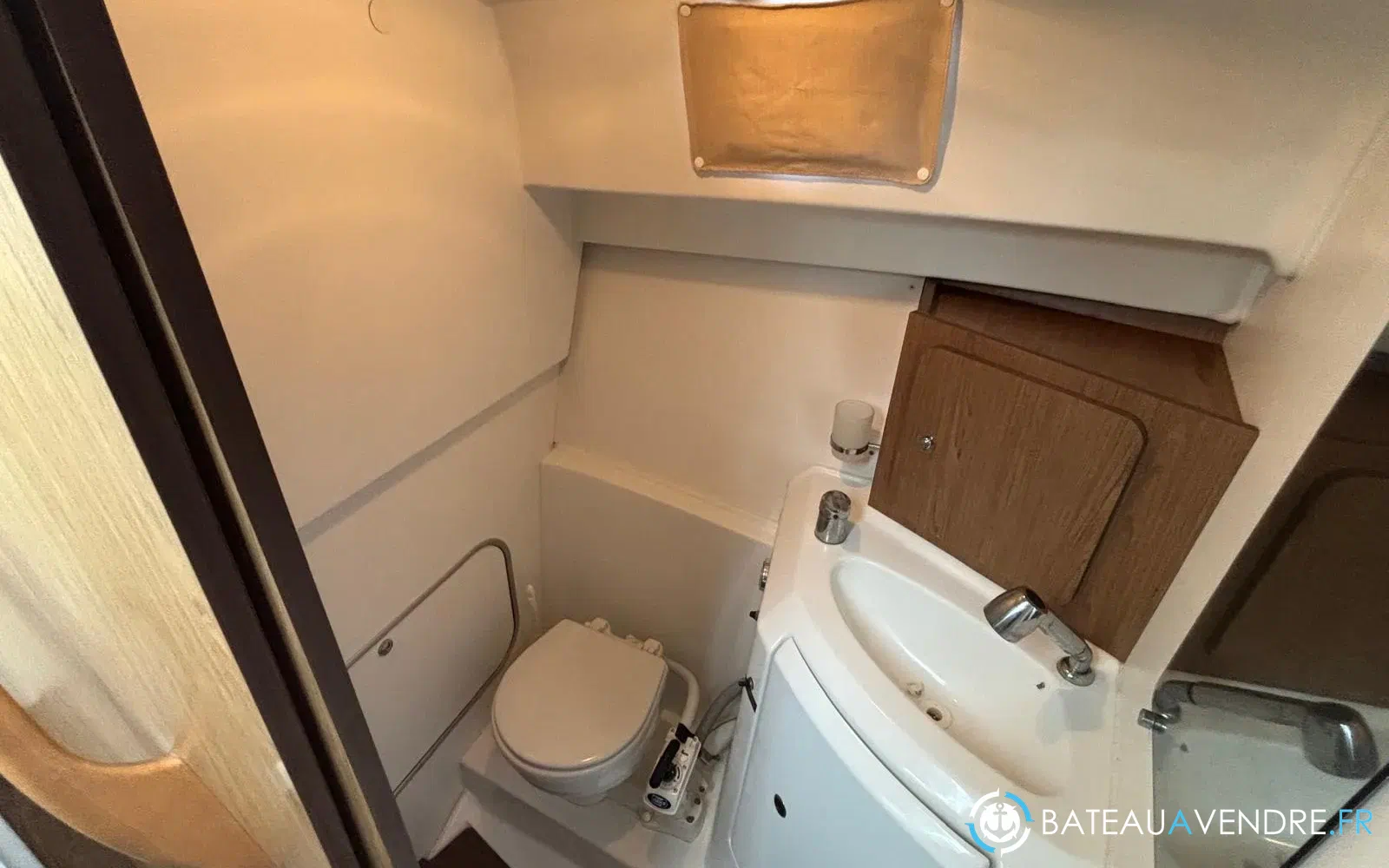 slider 7 Beneteau Antares 8