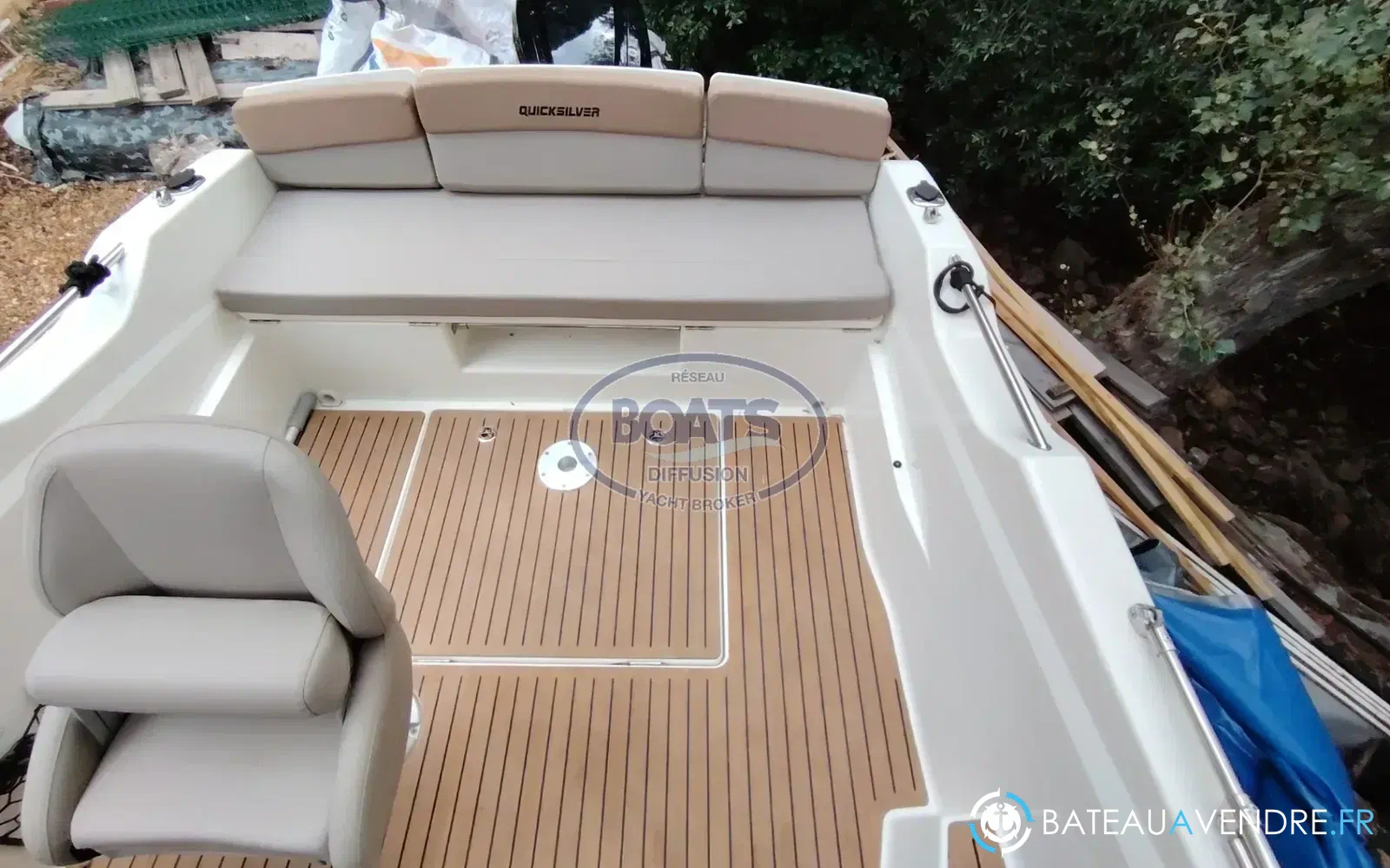 slider 6 Quicksilver 555 Open