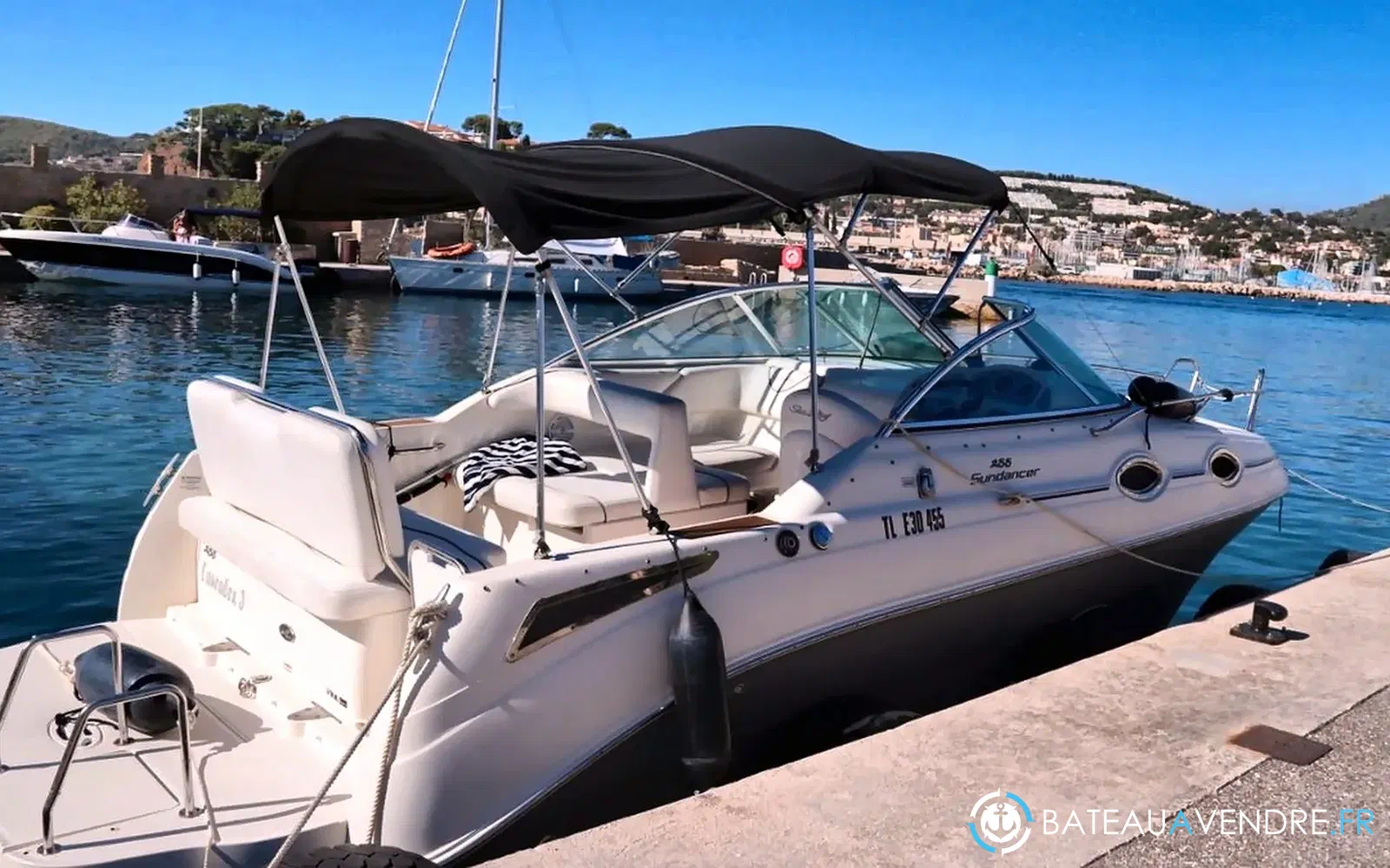 slider 1 Sea Ray 255 Sundancer