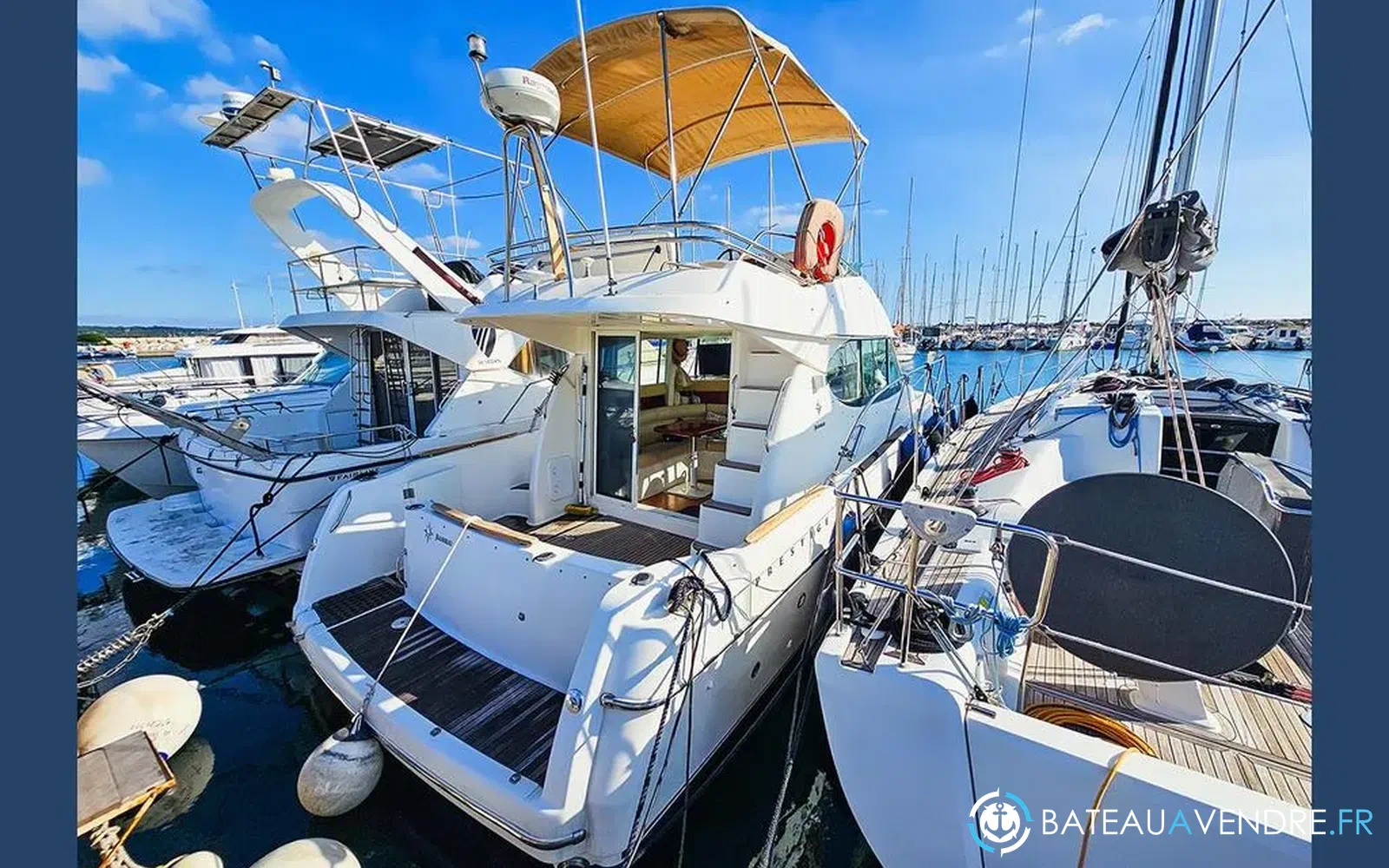 slider 1 Jeanneau Prestige 32 Fly