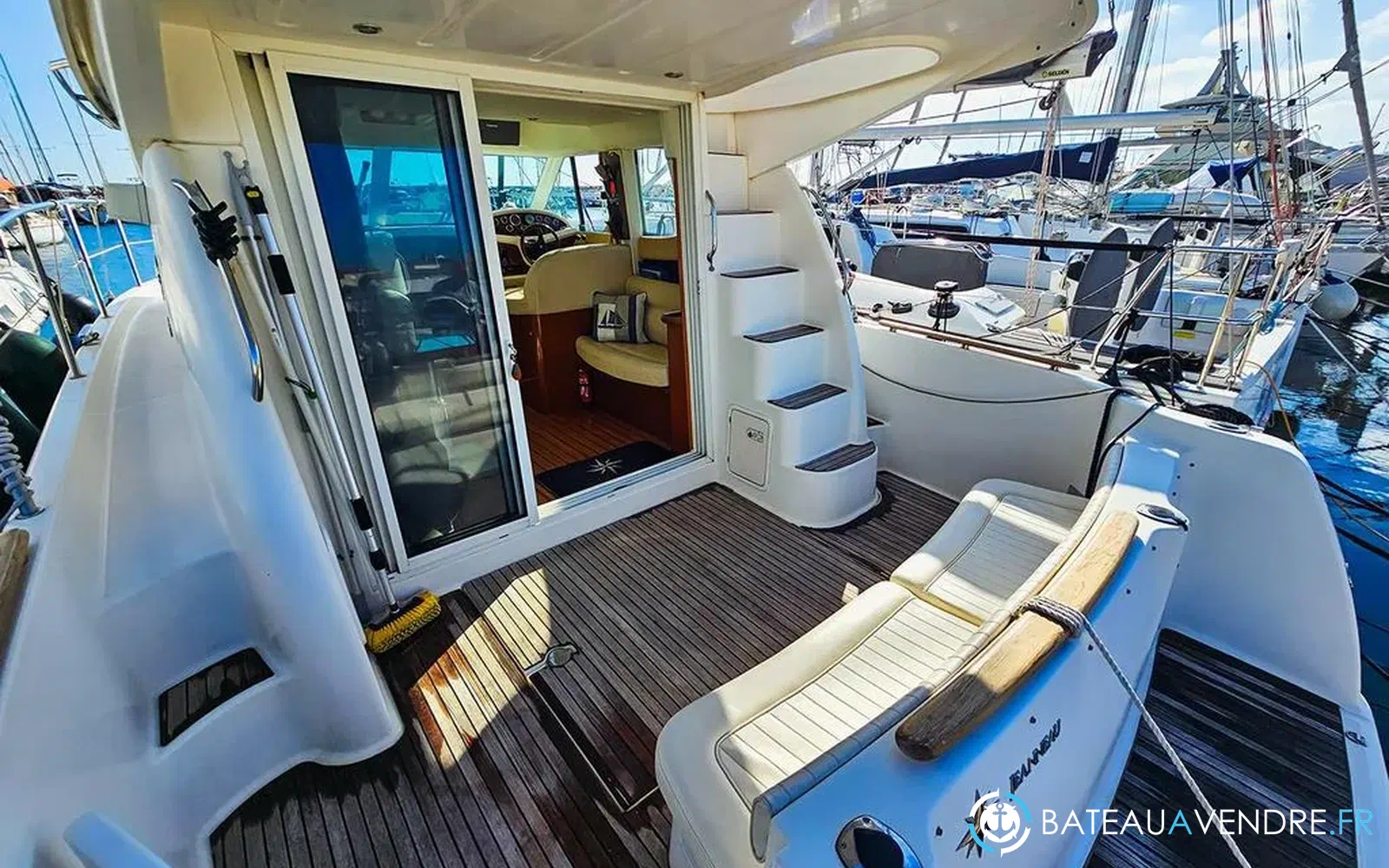 slider 4 Jeanneau Prestige 32 Fly