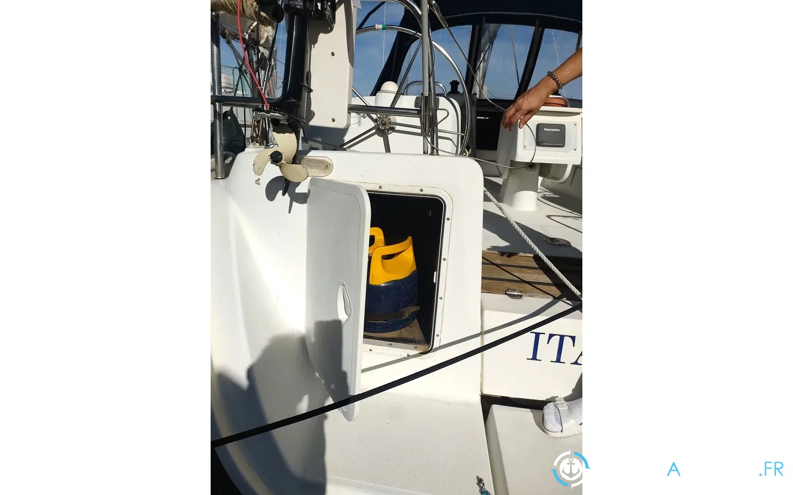 slider 11 Beneteau Cyclades 39.3