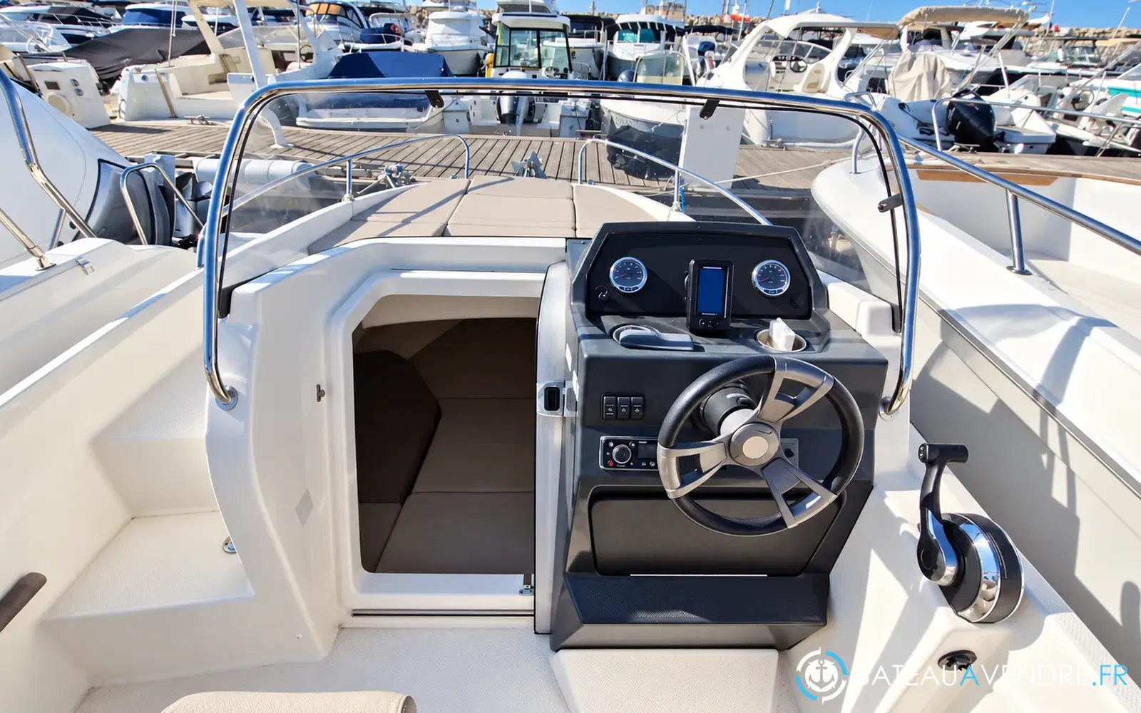 slider 5 Quicksilver 605 Sundeck