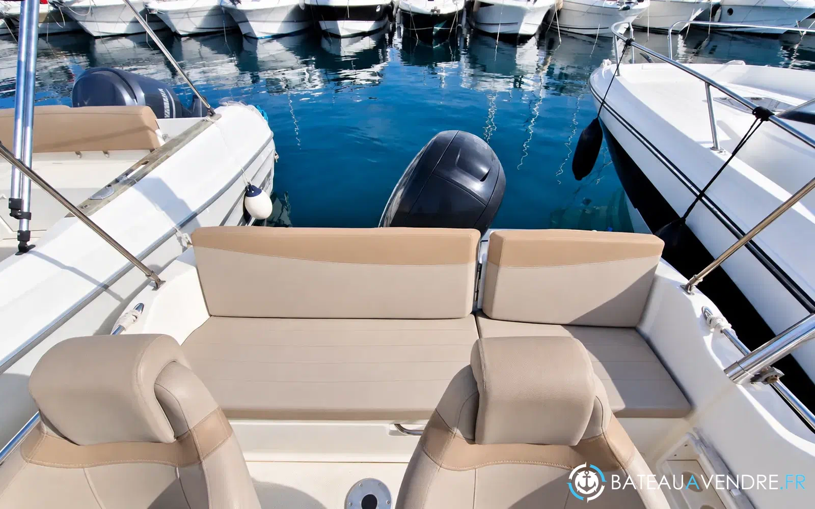 slider 8 Quicksilver 605 Sundeck