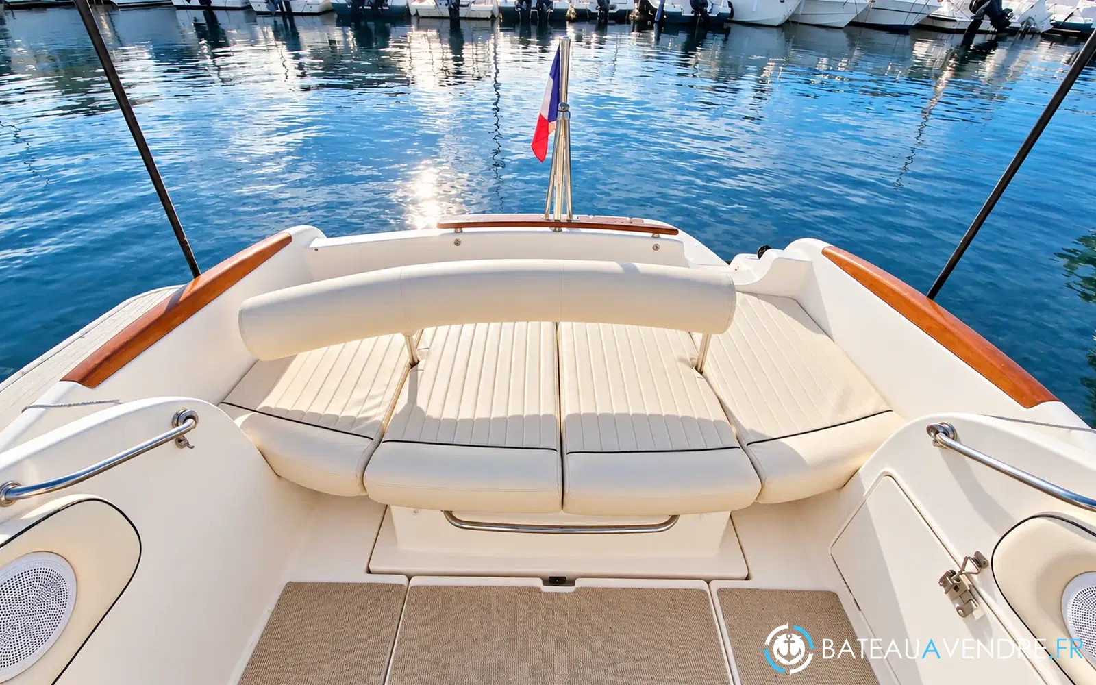 slider 6 Jeanneau Leader 705