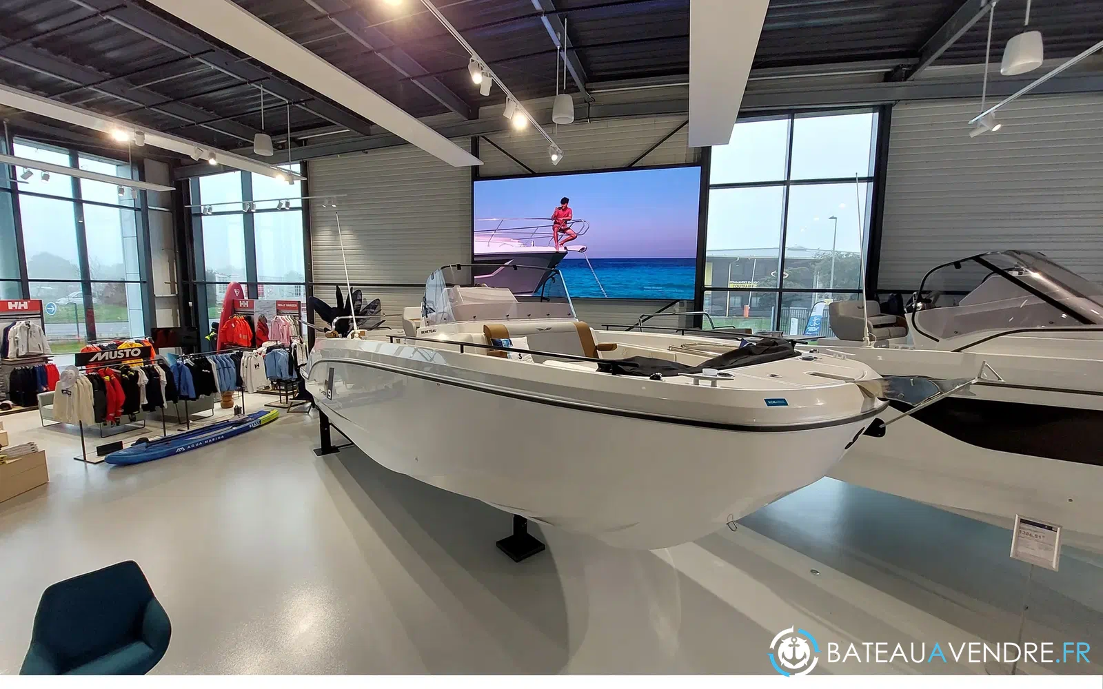 slider 1 Beneteau Flyer 9 Spacedeck