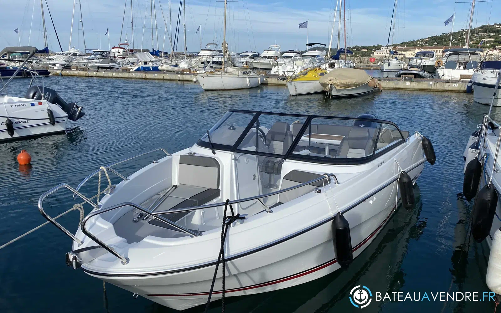 slider 0 Jeanneau Cap Camarat 6.5 BR