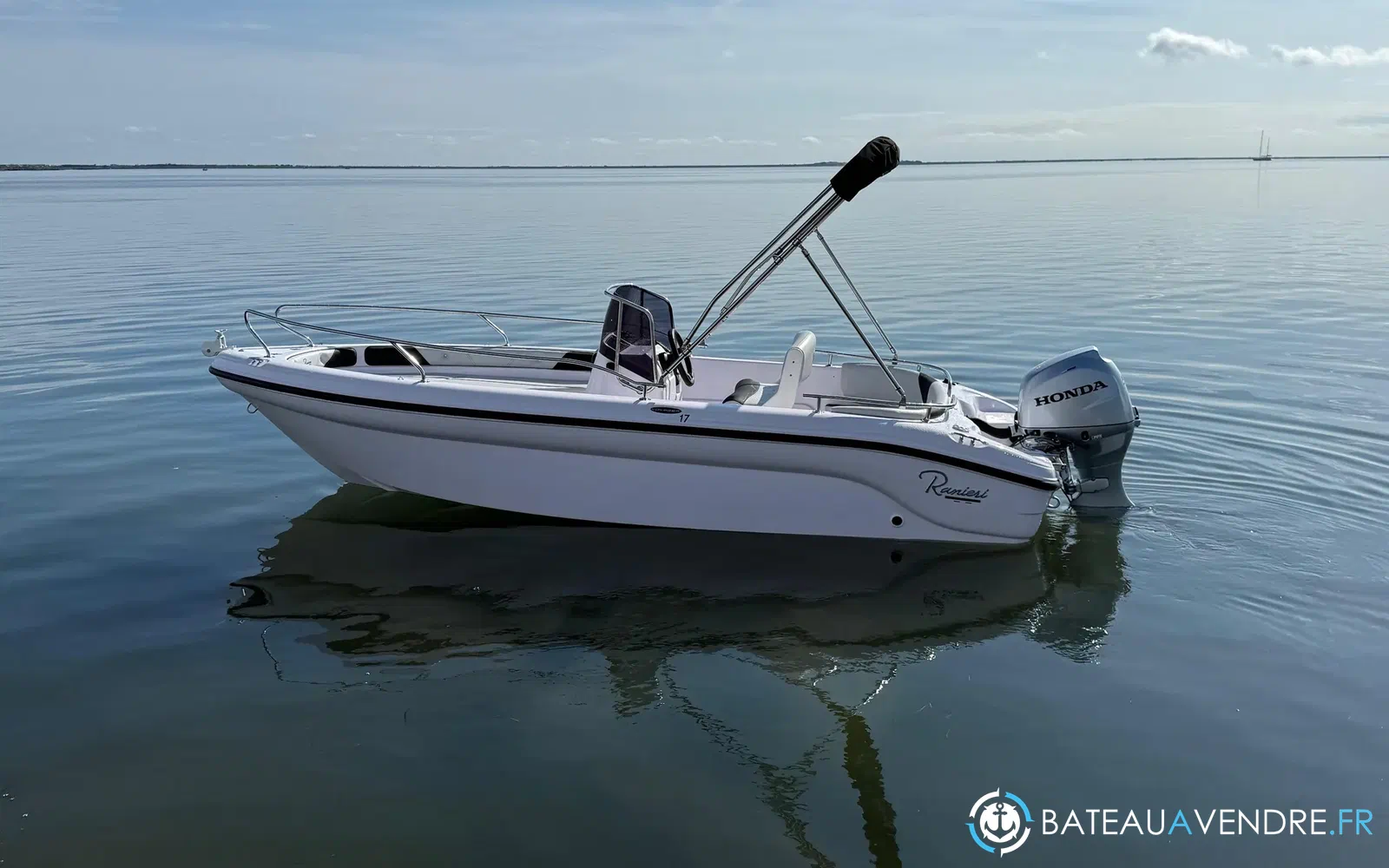 slider 0 Ranieri Voyager 17