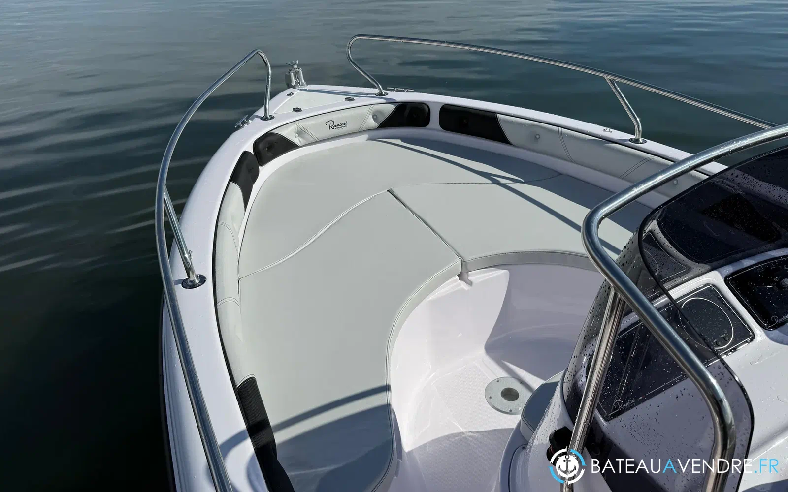 slider 1 Ranieri Voyager 17