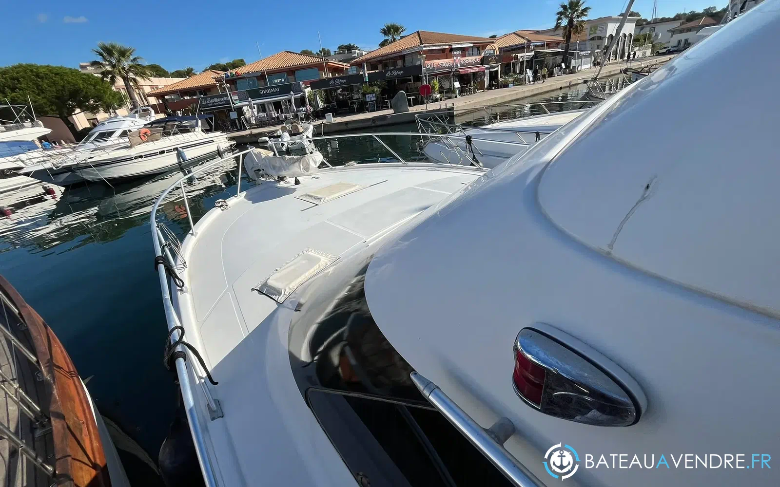 slider 3 Luhrs 36 Convertible