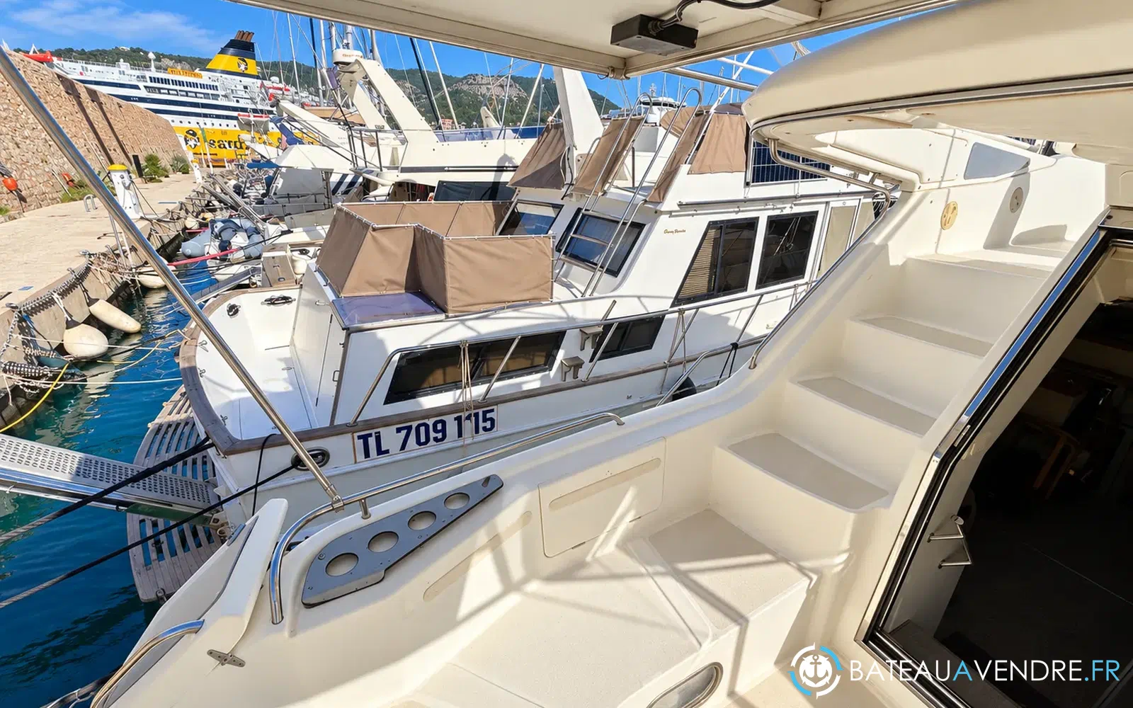slider 18 Sealine F 450