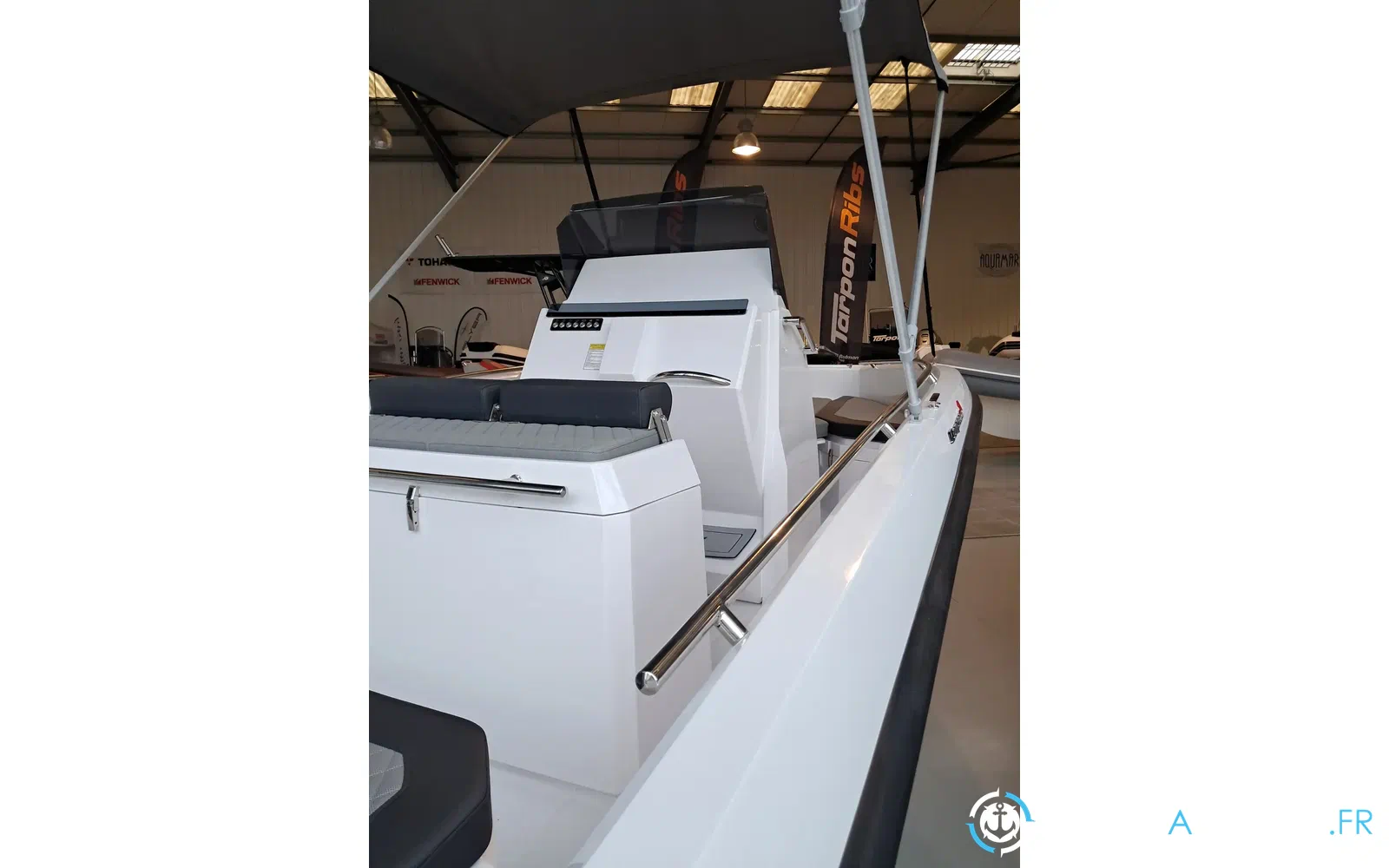 slider 3 Compass Boat 190