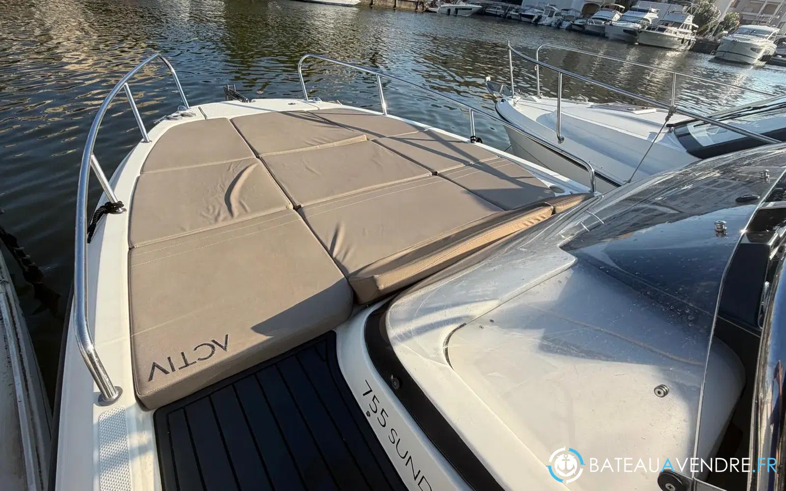 slider 10 Quicksilver Activ 755 Sundeck