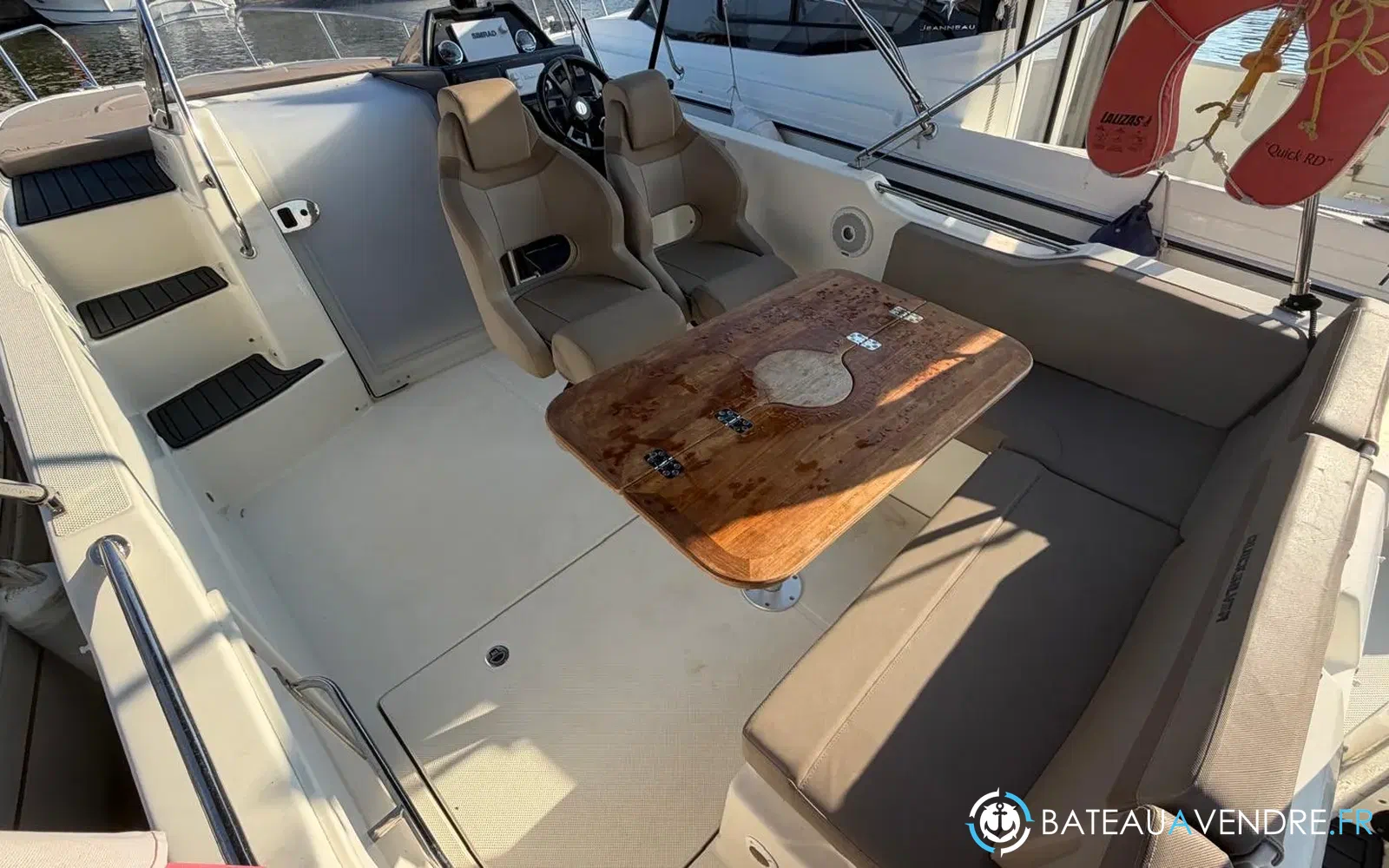 slider 15 Quicksilver Activ 755 Sundeck