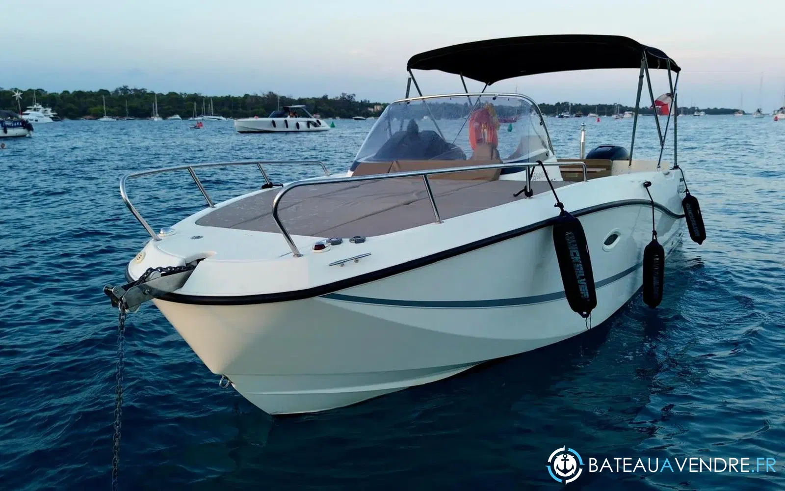 slider 2 Quicksilver Activ 755 Sundeck