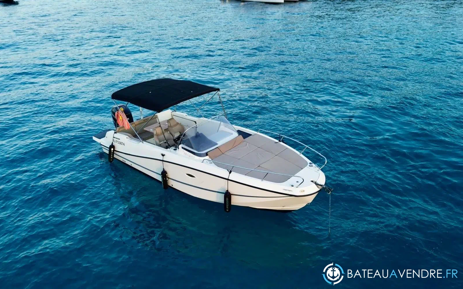 slider 6 Quicksilver Activ 755 Sundeck