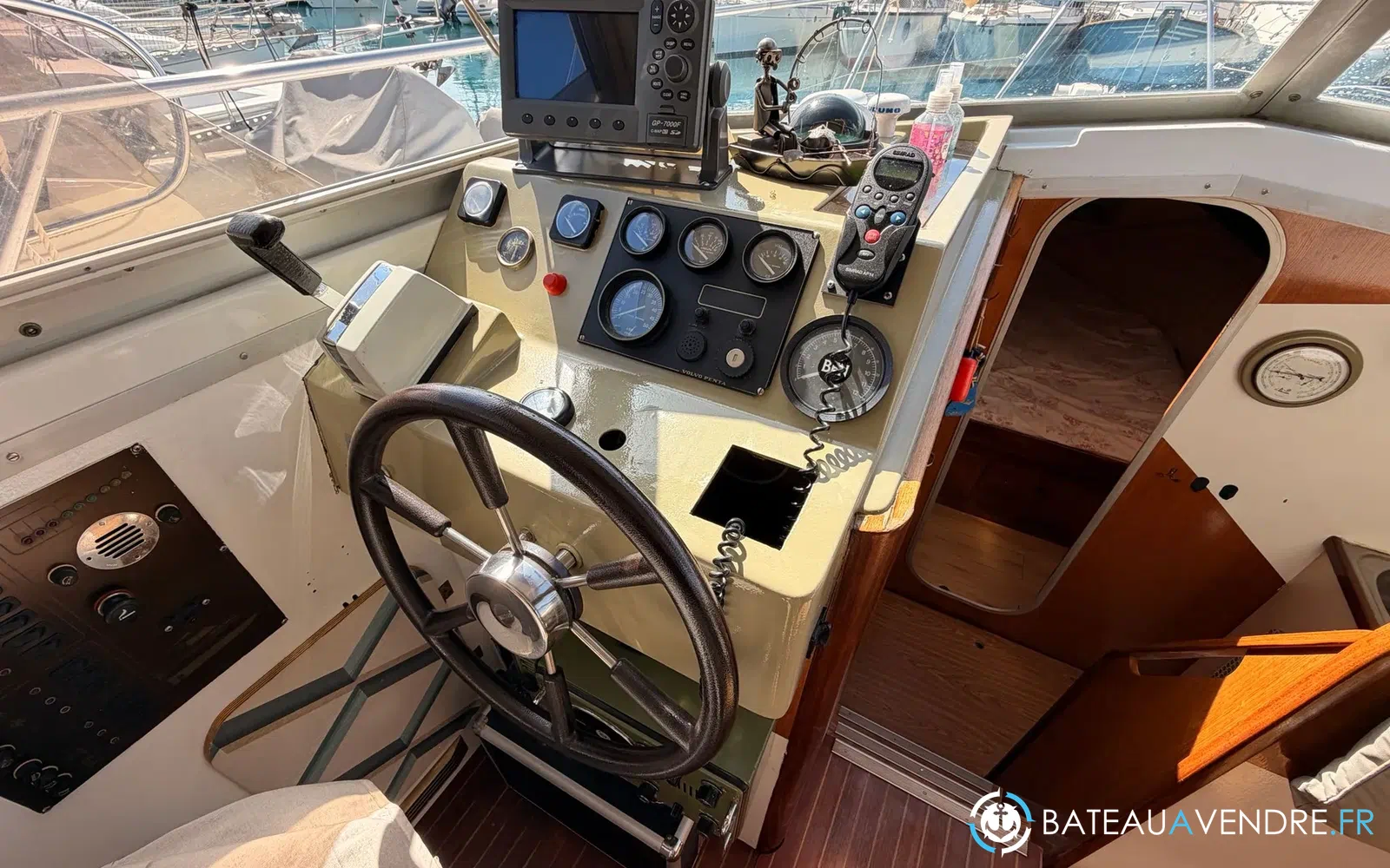 slider 29 Beneteau Antares 860
