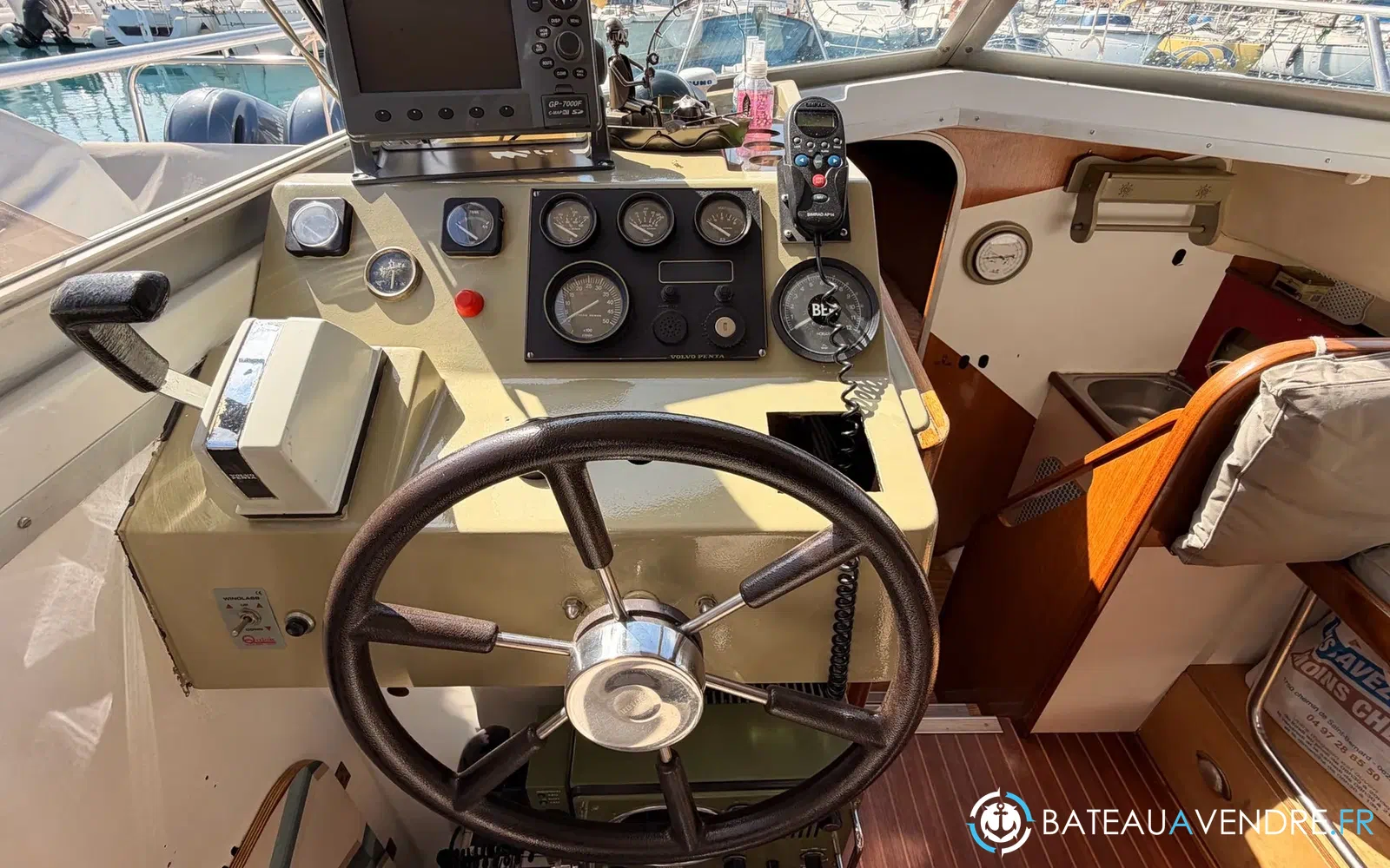 slider 38 Beneteau Antares 860