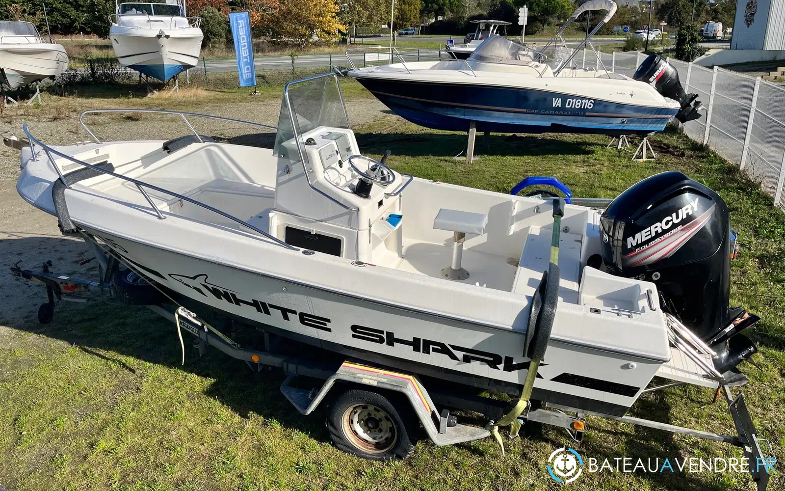 slider 0 Kelt White Shark 175
