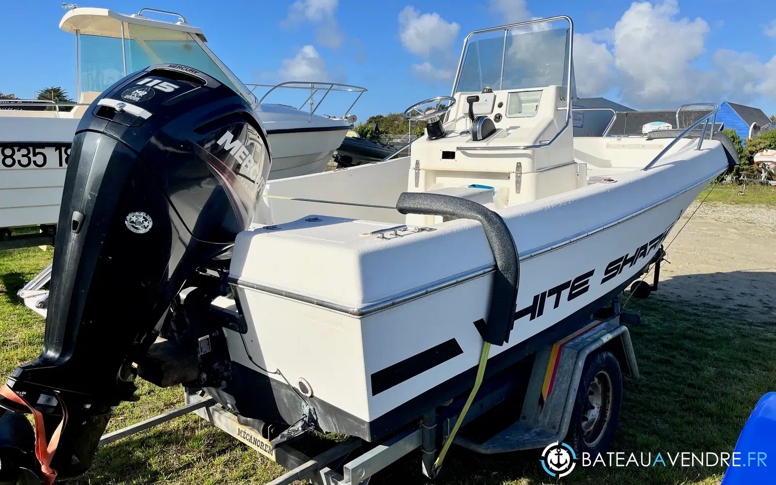 slider 2 Kelt White Shark 175