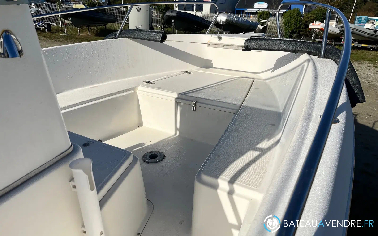 slider 4 Kelt White Shark 175